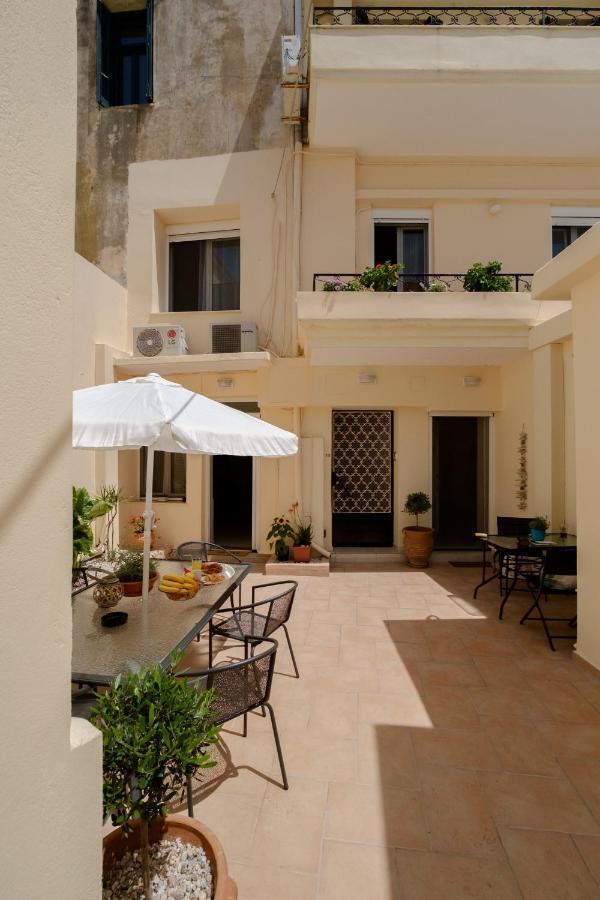 Home With Courtyard In Beating Heart Of Old Town! Khania Eksteriør bilde