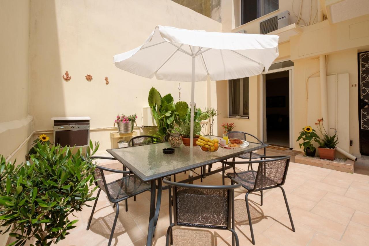 Home With Courtyard In Beating Heart Of Old Town! Khania Eksteriør bilde